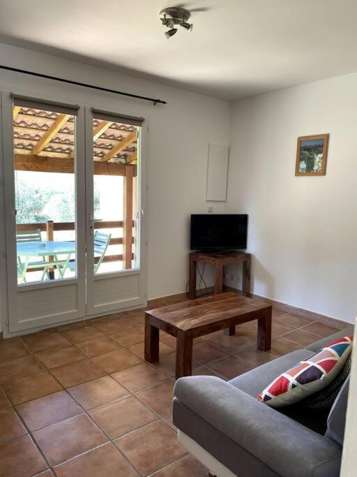 Maison Au Calme Avec Piscine Et Climatisation Hébergement de vacances