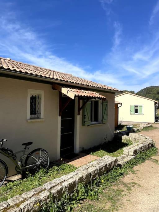 Maison Au Calme Avec Piscine Et Climatisation Ferienhaus *